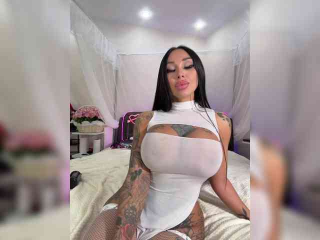 Cristalkate's chat room