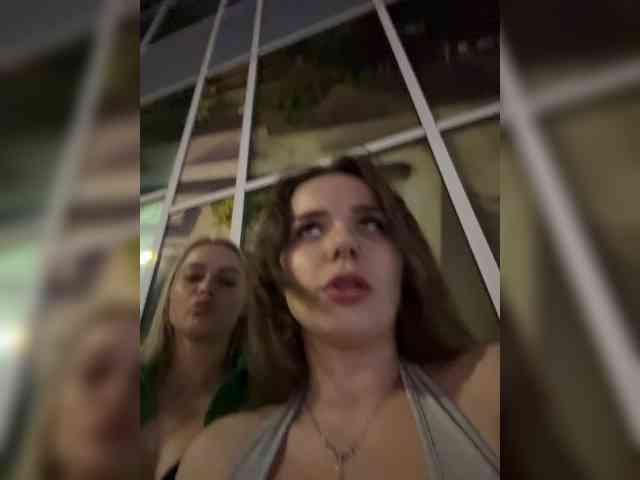 _Katrinka_'s chat room