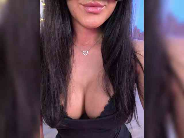 -LanaRay-'s chat room