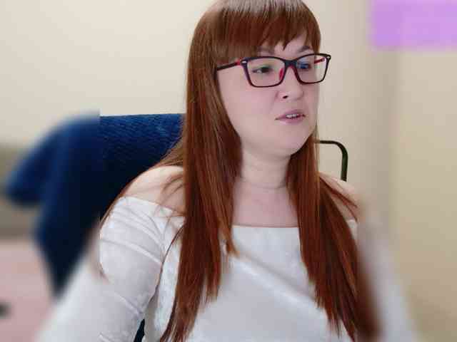 QueenFoxyLiza's chat room