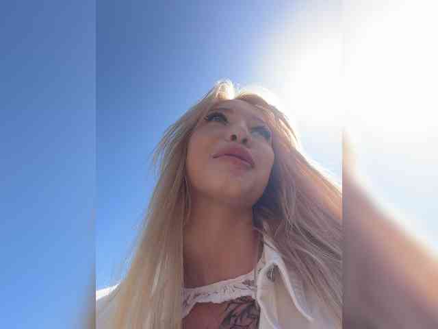 Cristi-Candy's chat room
