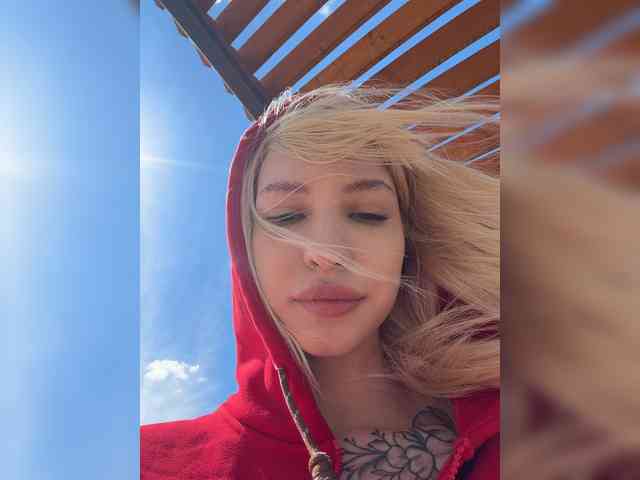 Cristi-Candy's chat room