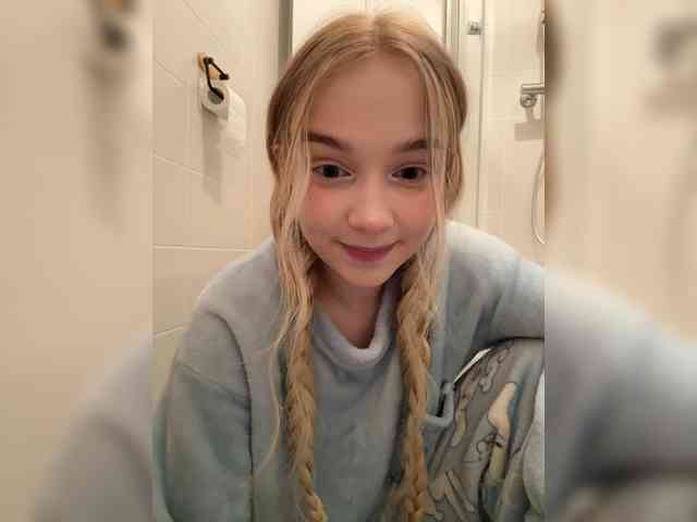 MimiMila's chat room