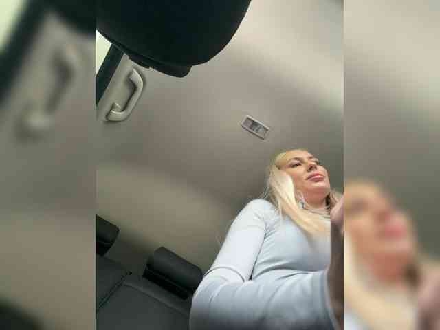 -Lovensesgirl-'s chat room
