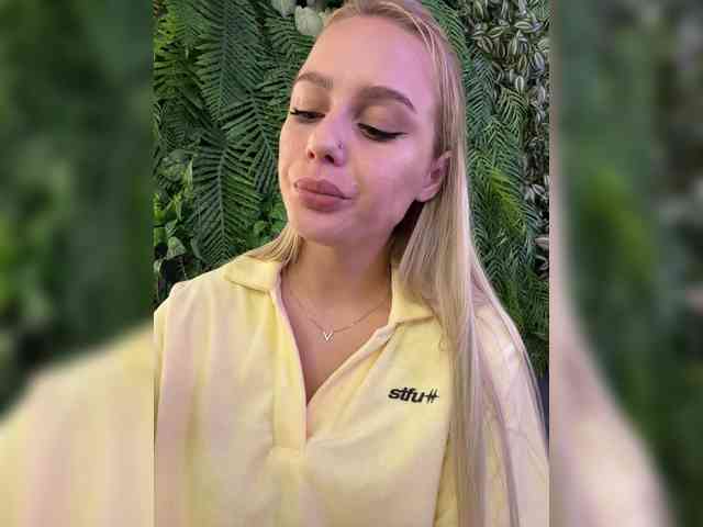 _Katrinka_'s chat room