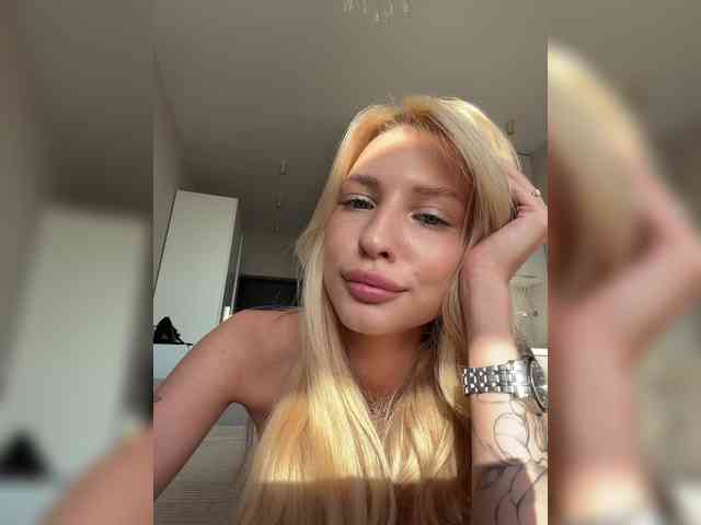 Cristi-Candy's chat room