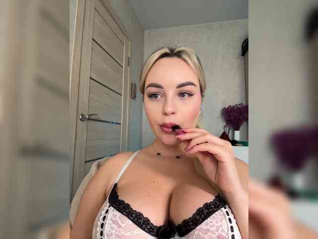 Mila-m's chat room