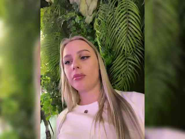 _Katrinka_'s chat room