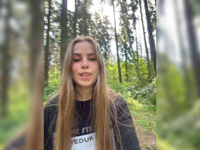 LolaSexxx's chat room