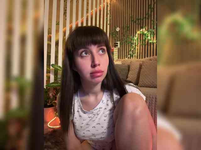 -Violetttttka-'s chat room