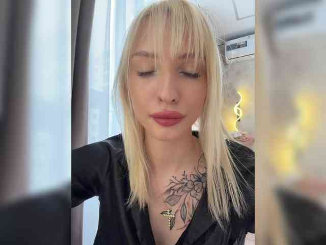 Cristi-Candy's chat room