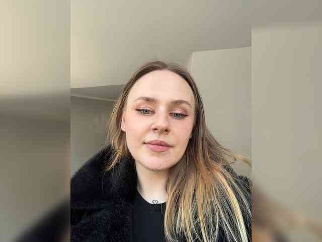 -Angel-Ali-'s chat room