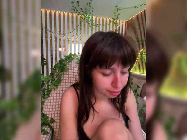 -Violetttttka-'s chat room