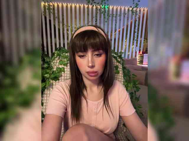 -Violetttttka-'s chat room