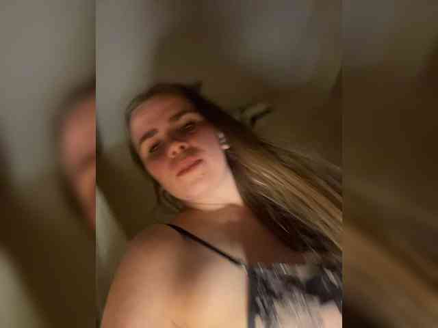 LolaSexxx's chat room