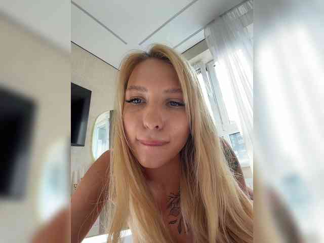 Cristi-Candy's chat room
