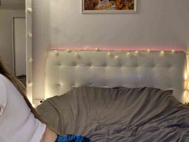 LustElise's chat room
