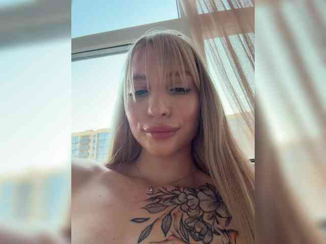 Cristi-Candy's chat room
