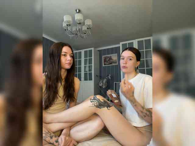 shyyyygirls's chat room