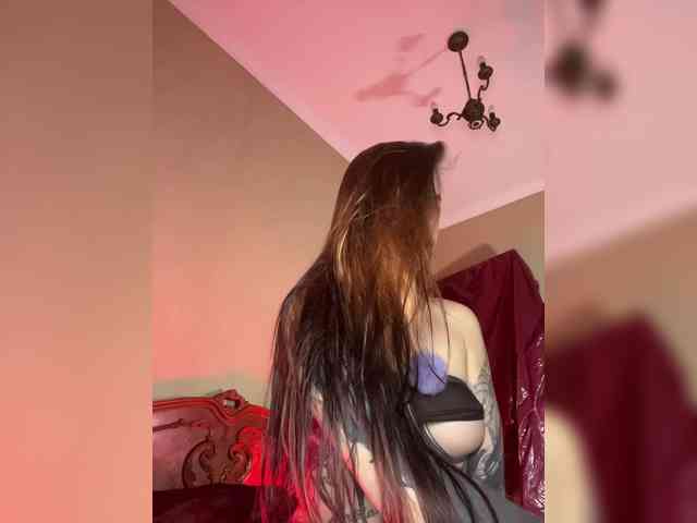 LINA69FEMDOM's chat room