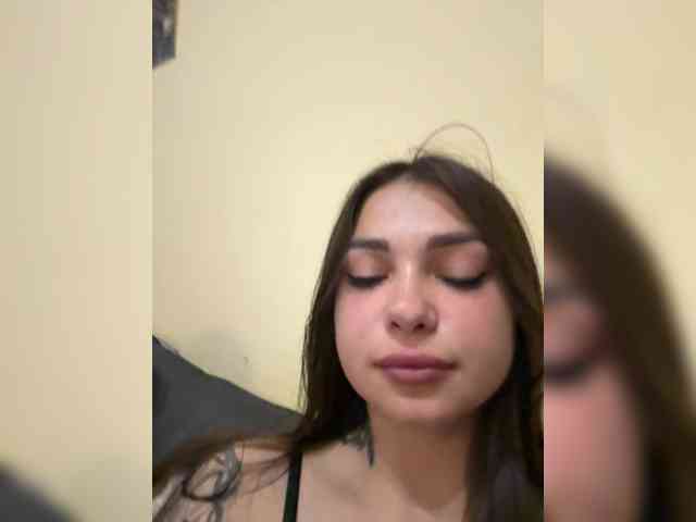Lisana1's chat room