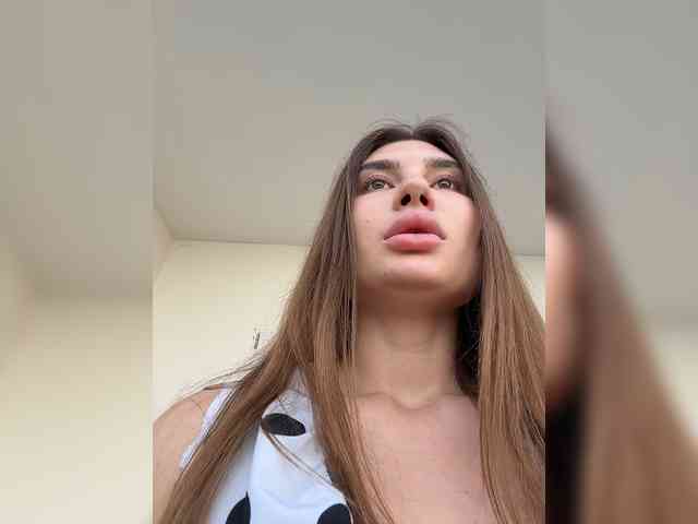 -EmilyBaby-'s chat room