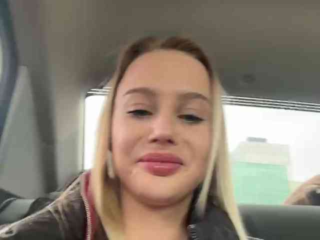 _Katrinka_'s chat room