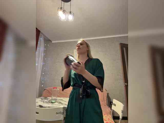 _Katrinka_'s chat room