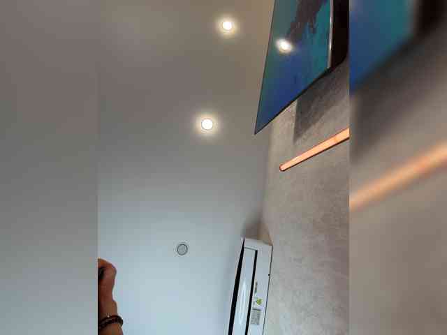 _Ellidi_'s chat room