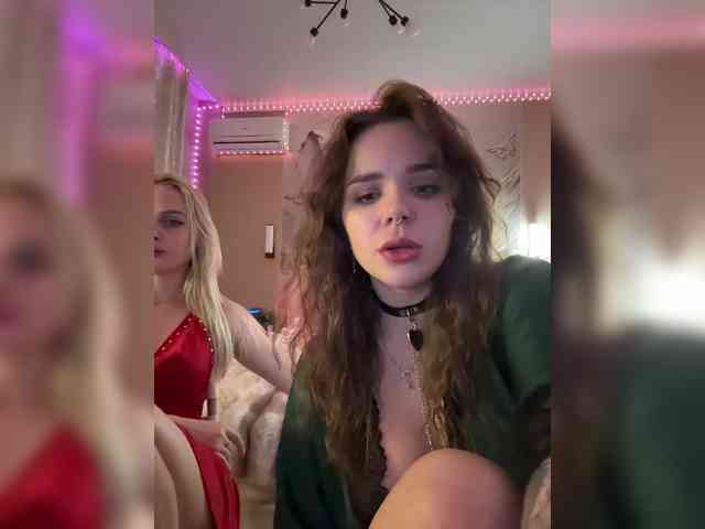 _Katrinka_'s chat room