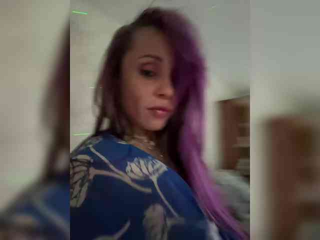 VIP17CoupleDream's chat room