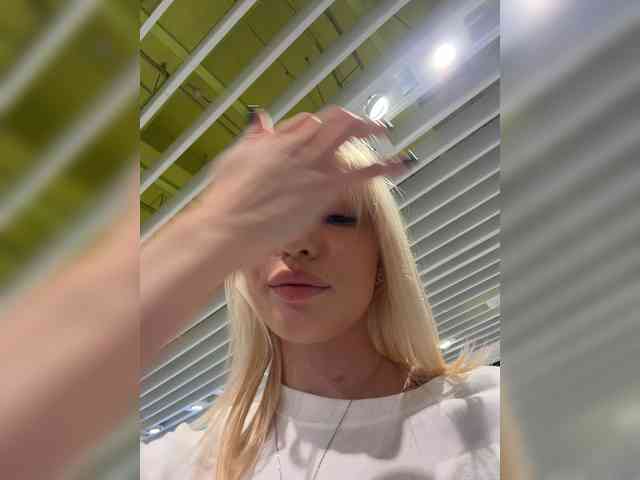 Cristi-Candy's chat room