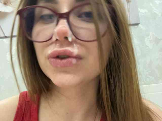 -LeiaProseccina-'s chat room