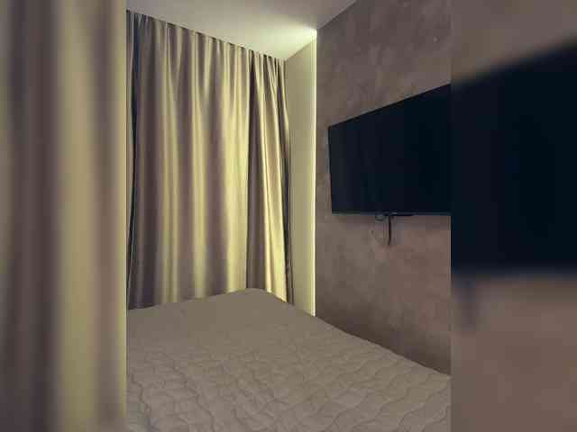 BonnieMur's chat room