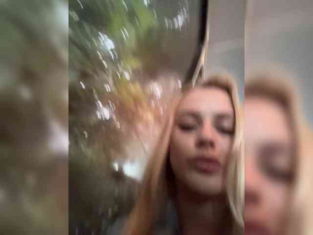 _Katrinka_'s chat room