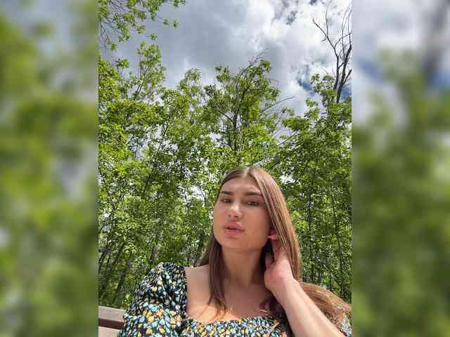 -EmilyBaby-'s chat room