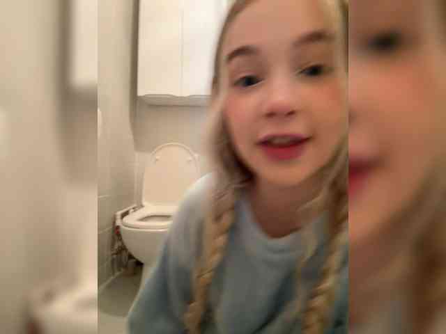 MimiMila's chat room