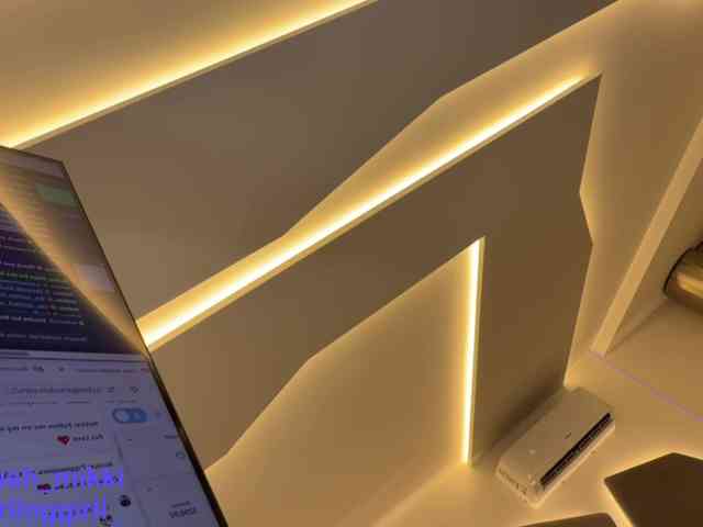 BlushMikki's chat room