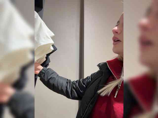 _Katrinka_'s chat room