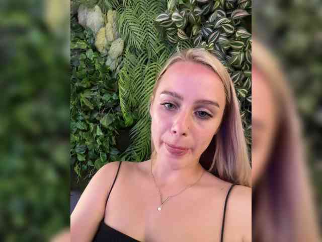 _Katrinka_'s chat room