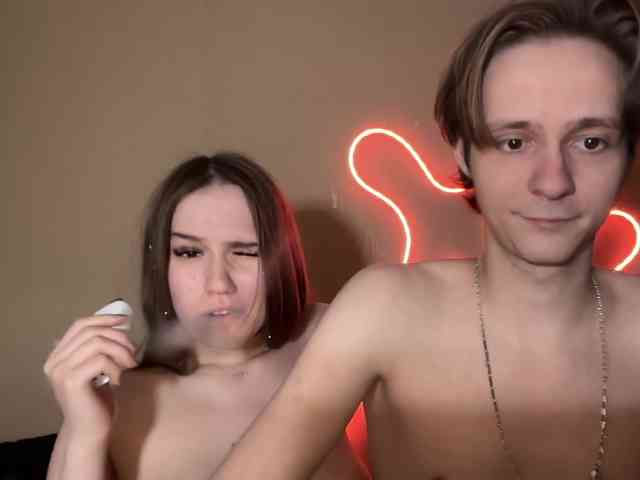 titsDestroy2008's chat room