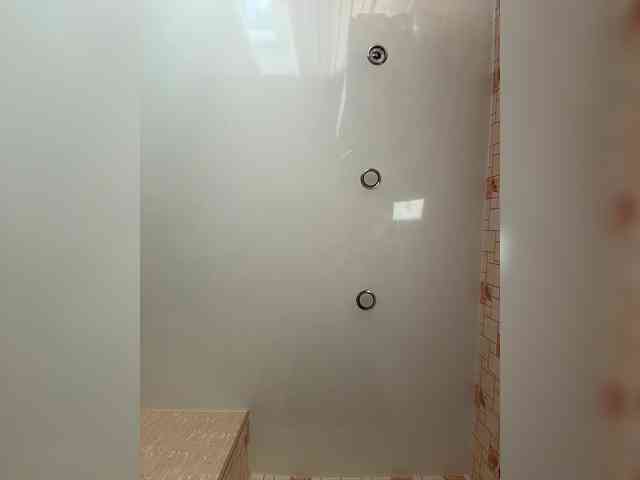 Enchantressss's chat room