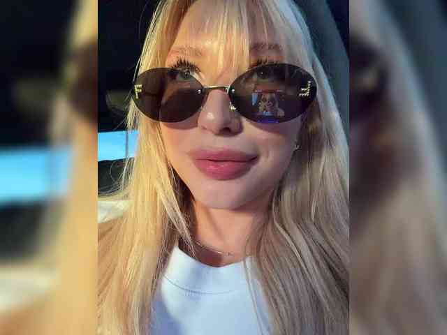 Cristi-Candy's chat room