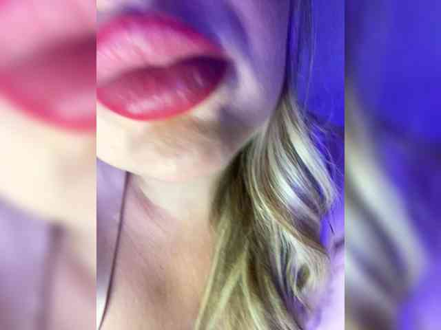 -ALLSAINT-'s chat room