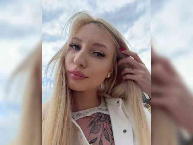 Cristi-Candy's chat room