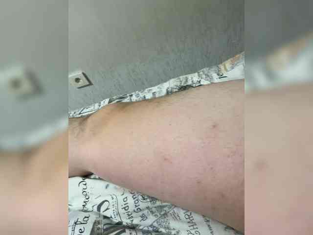 HotCouple04a's chat room