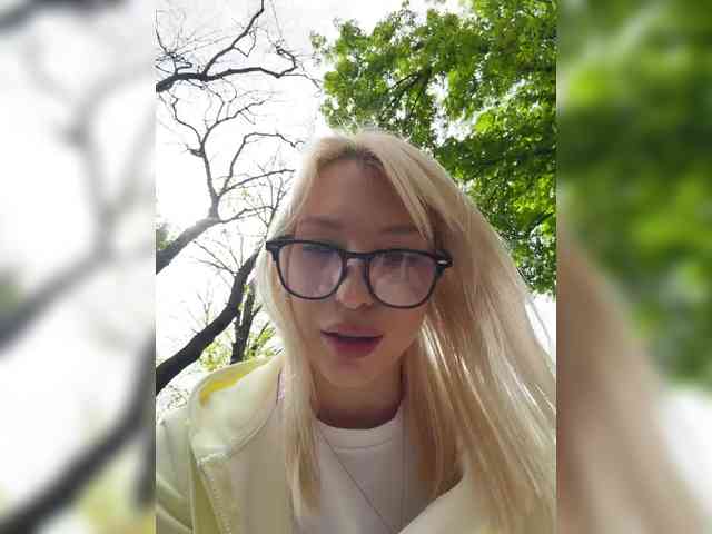 Cristi-Candy's chat room