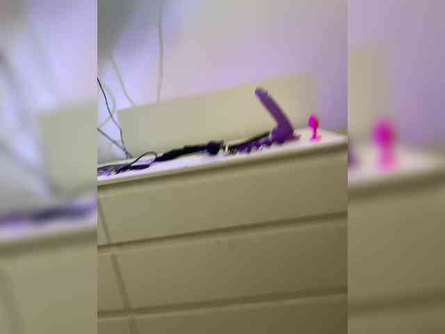 squirtproo's chat room