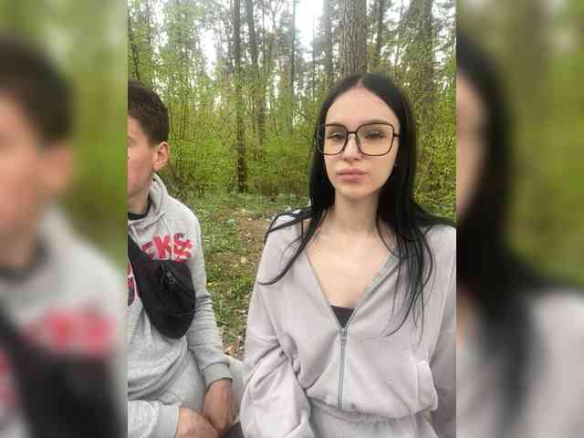 LeoCouple's chat room