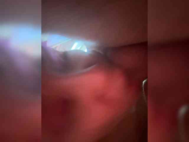 VIP17CoupleDream's chat room